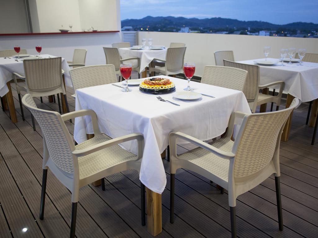 Hotel Cinco Montería Kültér fotó